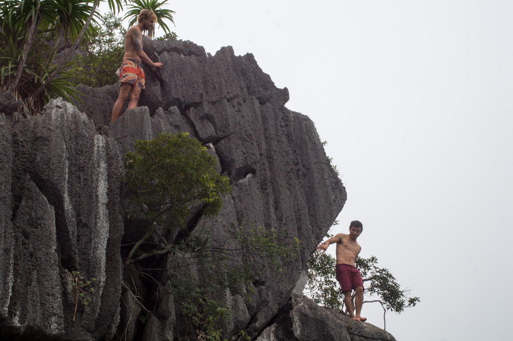 Safety Tips for Backpacking Southeast Asia- vietnam cliff jumping not safe